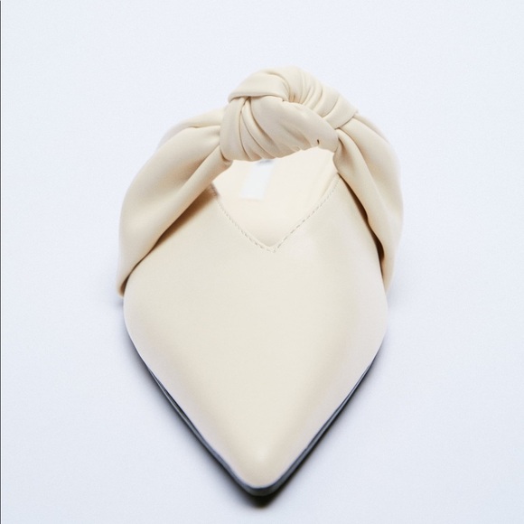 🌹NWT. Zara Cream Low-heeled Mules with Knot and V-shaped Vamp. Size 10. - Picture 3 of 6